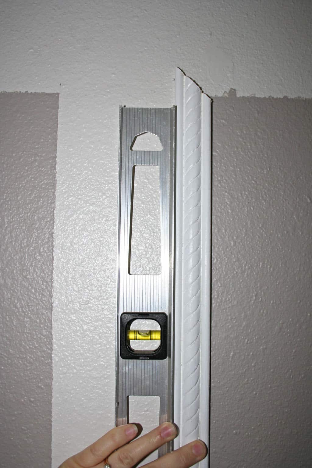 stairway-landing-wall-8
