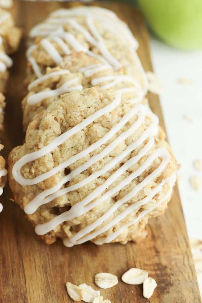 Apple Cinnamon Oatmeal Cookies