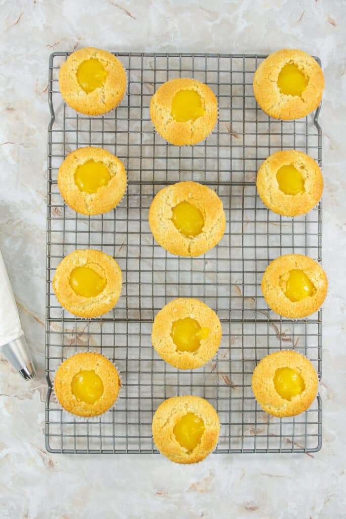 fill with lemon curd