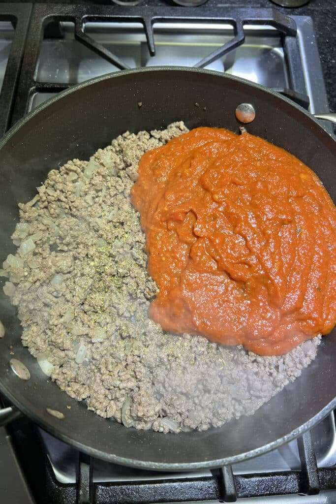 add spaghetti sauce