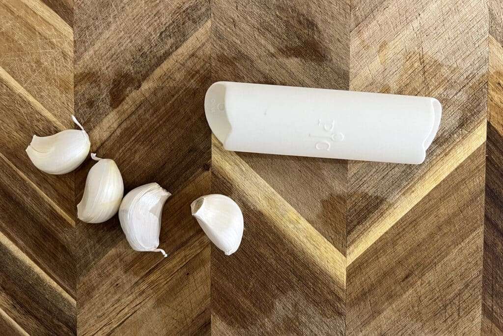 Peel garlic