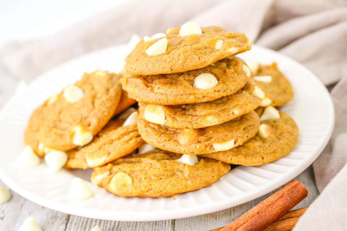 Pumpkin White Chocolate Chip Cookies
