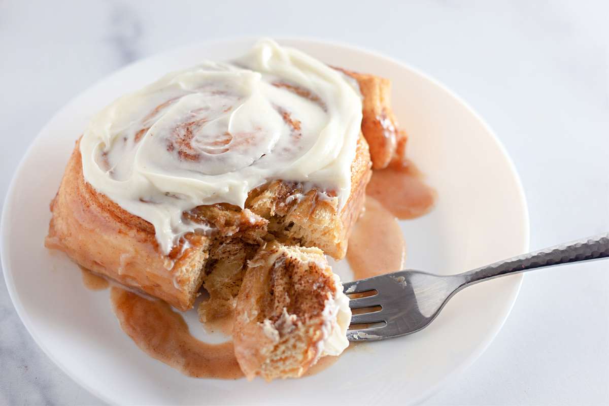 TikTok Cinnamon Rolls with Heavy Cream
