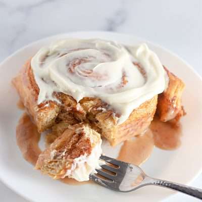Cinnamon Rolls with Heavy Cream