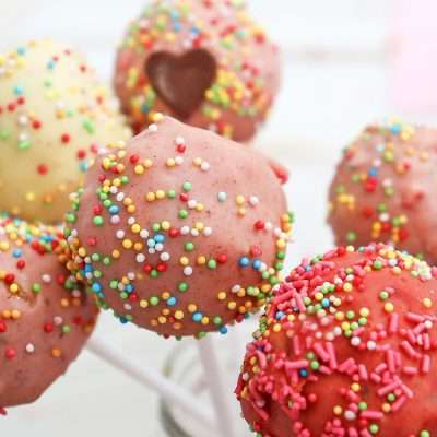 Cake Pops for Valentine's Day