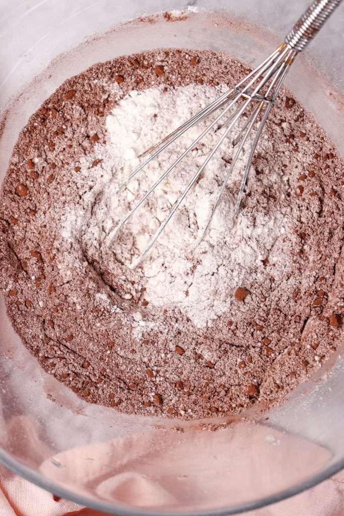 Whisk all dry ingredients together thoroughly