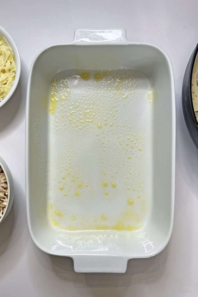Spray baking dish