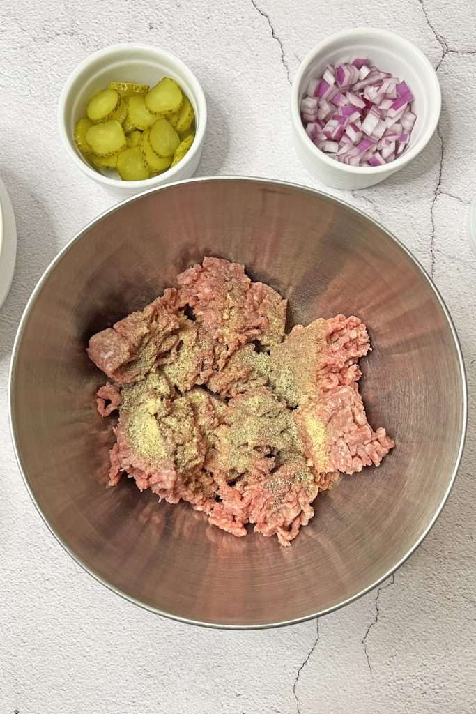 Combine ground beef and seasonings.