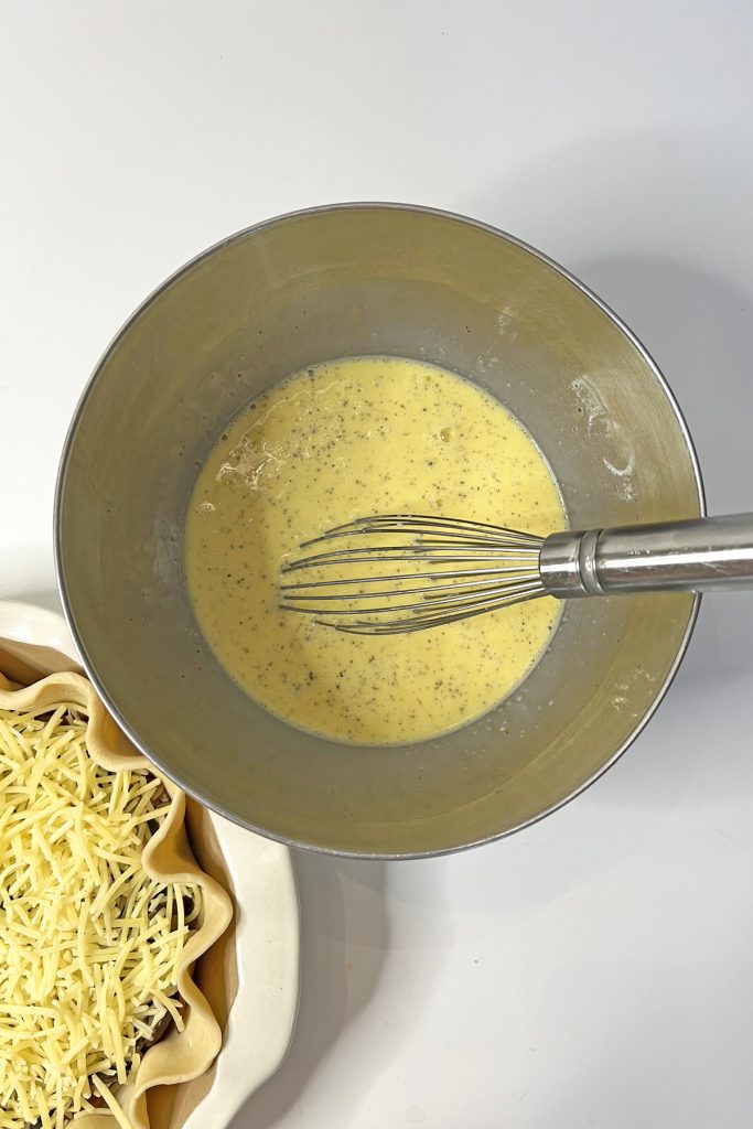 Mix the custard filling.