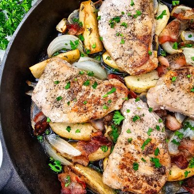 Skillet Pork Chops with Apples and Onions