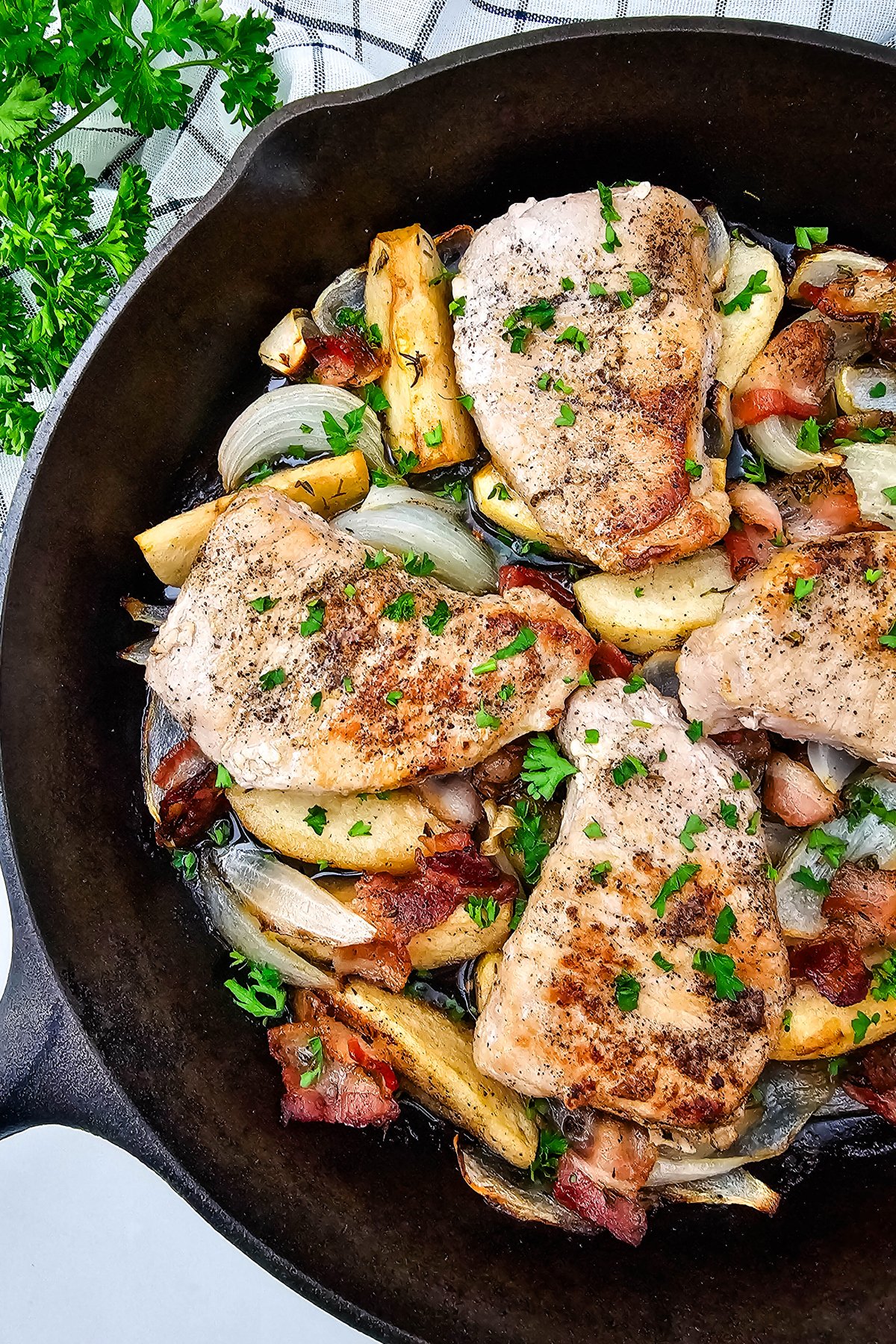 Skillet Pork Chops with Apples and Onions