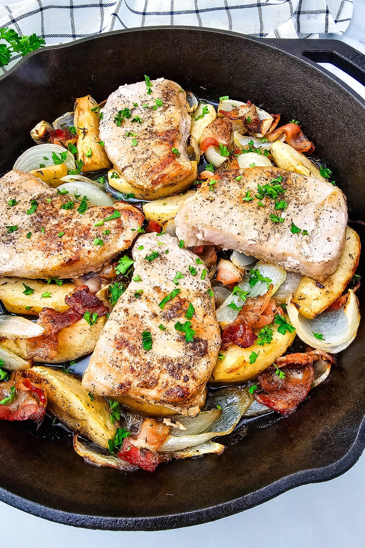 Skillet Pork Chops with Apples and Onions