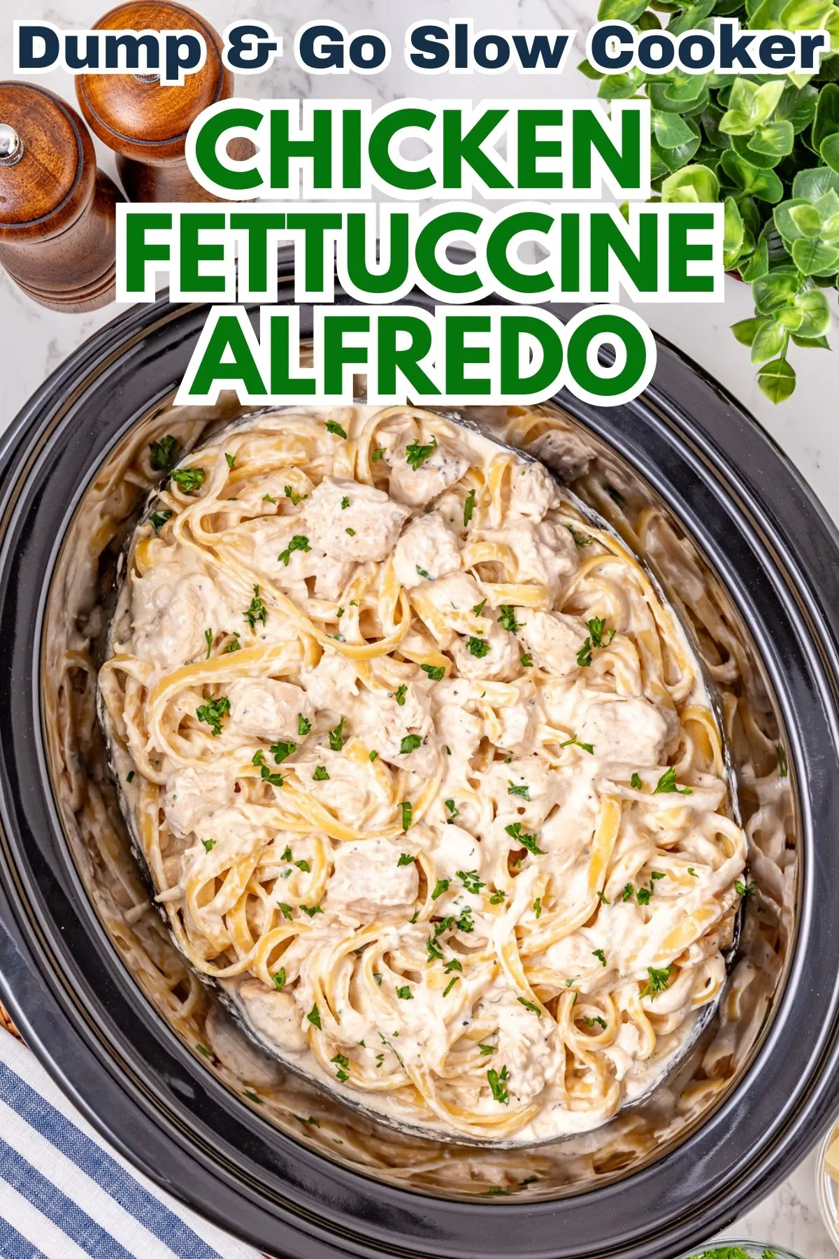 Slow Cooker Chicken Fettuccine Alfredo