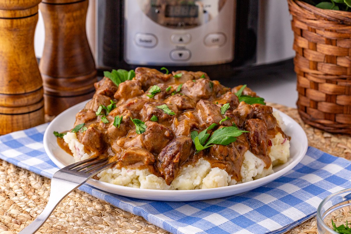 Slow Cooker Beef Tips and Gravy